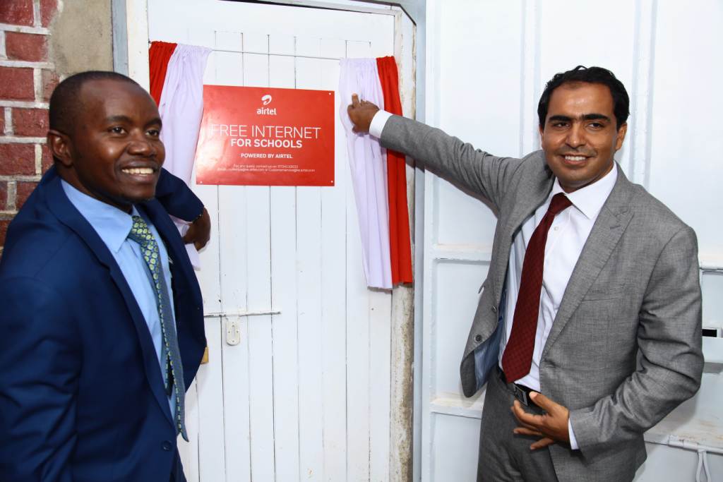 ICT Cabinet Secretary Joe Mucheru and Airtel Kenya CEO Adil El Youssefi officially launch the Airtel FREE Internet for Schools program at Machakos Boys High School.