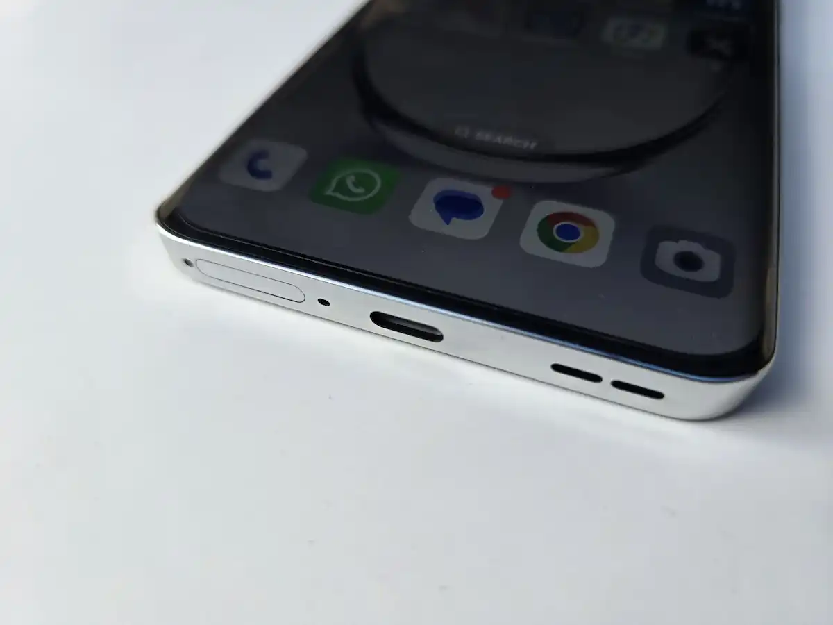 OPPO Reno 12 5G bottom